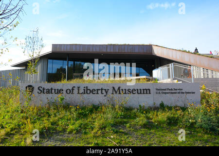 NEW YORK, NY - 04 Sep 2019: Die Freiheitsstatue Museum, auf die Schaffung, d. h. konzentrierte, und die Geschichte der Freiheitsstatue, am 16. Mai, 20 geöffnet Stockfoto