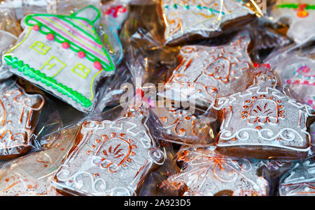 Als Souvenirs am Weihnachtsmarkt in Vilnius Lebkuchen Stockfoto