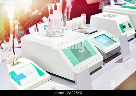 Chemische Ausrüstung für das Labor Stockfoto