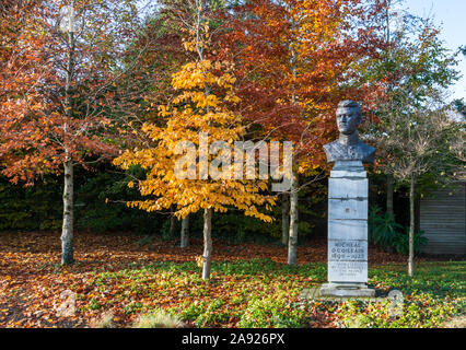 Die Stadt Cork, Cork, Irland. 12. November 2019. Skulpturen von Michael Collins von Seamus Murphy im Fitzgerald's Park, dem größten öffentlichen Park Stockfoto