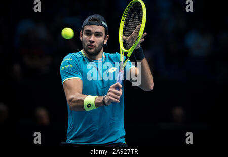 London, Großbritannien. 12 Nov, 2019. Matteo BERRETTINI (Italien) in seinem zweiten Round robin Match bei Tag 3 der Nitto ATP-Tennisturniers in London in der O2, London, England am 12. November 2019. Foto von Andy Rowland. Credit: PRiME Media Images/Alamy leben Nachrichten Stockfoto