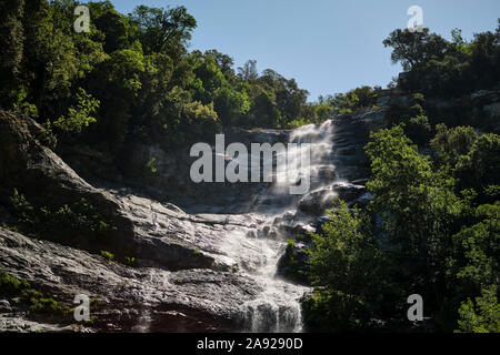 Cascade du Voile de la Mariée/Kaskade der Schleier der Braut in Bocognano, Corse du Sud Korsika Frankreich - Korsika Sommer Wasserfall Landschaft Stockfoto