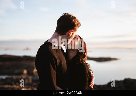 Paar, küssen Stockfoto