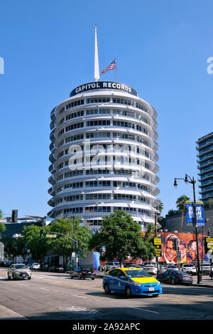 Capitol Tower, Sitz der Gesellschaft von Capitol Records in Hollywood, Los Angeles, Kalifornien, USA Stockfoto