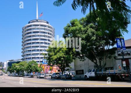 Capitol Tower, Sitz der Gesellschaft von Capitol Records in Hollywood, Los Angeles, Kalifornien, USA Stockfoto