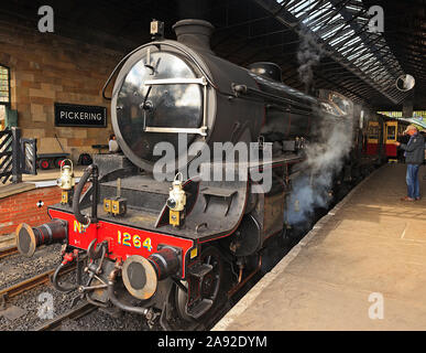 NYMR Dampflok Nr. 1264 stehen in Pickering Station Stockfoto