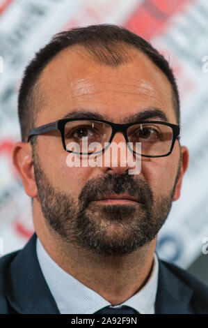 Rom, Italien, 12. NOVEMBER Pressekonferenz an die ausländische Presse von Lorenzo Fioramonti Minister für Bildung, Universität und Forschung, über sc zu sprechen Stockfoto