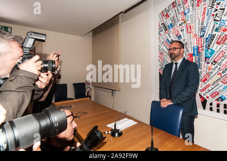 Rom, Italien, 12. NOVEMBER Pressekonferenz an die ausländische Presse von Lorenzo Fioramonti Minister für Bildung, Universität und Forschung, über sc zu sprechen Stockfoto