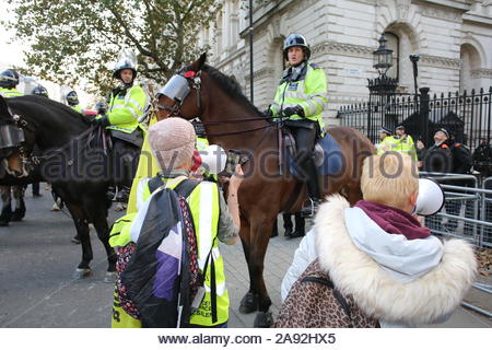 Eine pro-Brexit Protest hat stattgefunden am Westminster als Boris Johnson in seinem Versuch, die EU von Oktober 31, 2019 verlassen schlägt fehl Stockfoto