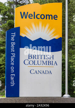 Willkommen im British Columbia Schild, Mount Robson Provincial Park; British Columbia, Kanada Stockfoto