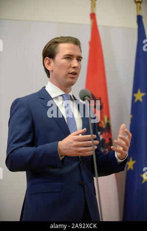 Wien, Österreich. 12. November 2019. Pressemitteilung von ÖVP (Neue Volkspartei Österreich) Bundesvorsitzende Sebastian Kurz und Grünen Sprecher Werner Kogler anlässlich der Beginn der Koalitionsverhandlungen im Winterpalais des Prinzen Eugen, himmelpfortgasse 8, am 12. November 2019 in Wien. Bild zeigt die Bundesvorsitzende der ÖVP Sebastian Kurz. Quelle: Franz Perc/Alamy leben Nachrichten Stockfoto