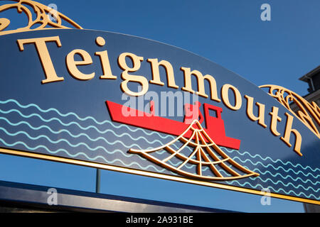 Devon, UK - 1. August 2019: ein Zeichen in der Küstenstadt Teignmouth in South Devon, Großbritannien. Stockfoto