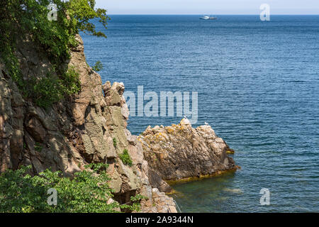 Helligdomsklipperne, Steilküste, Felsen, Klippen, Bornholm, Ostsee, Daenemark Stockfoto