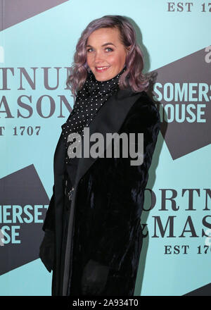 Victoria Pendleton kommt an der Start der Skate im Somerset House mit Fortnum & Mason, im Somerset House in London. Stockfoto