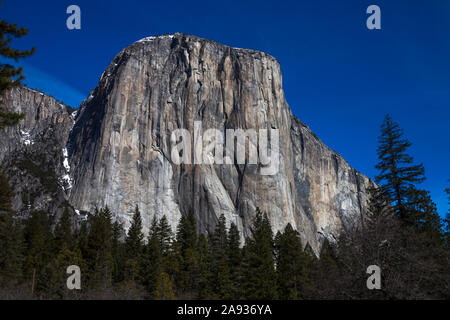 Die südwest Felswand des El Capitan im Yosemite National Park, Kalifornien, USA Stockfoto