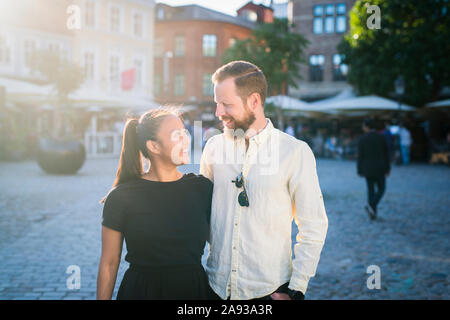 Lächelnde paar zusammen Stockfoto
