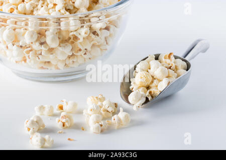 Lufthutze aus weißem Cheddar Popcorn. Stockfoto