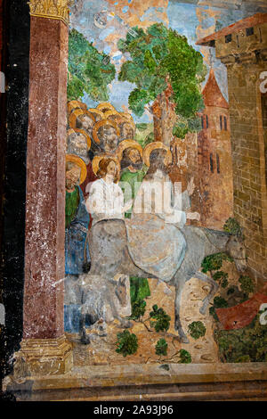 Europa, Frankreich, Pommiers, Kloster von Vieux Pommiers, Priorat, 11 C., Castelated Kloster, befestigte, Römische Brücke, Römischer Meilenstein, 1.c. BCE, Stockfoto