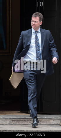 Downing Street, London, UK. 9. Juni 2015. Minister der Regierung verlassen, Downing Street nach der Teilnahme an der wöchentlichen Kabinettssitzung. Im Bild: Rechtsanwalt Stockfoto