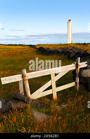 Malarrif Leuchtturm an der Küste im Westen von Island auf nearSnaefellsjokull Snaefellsenes Peninsula National Park, Island Stockfoto