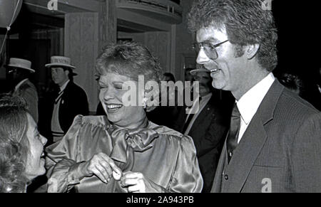 Washington DC, USA, 29. Januar 1984 Maureen Reagan und ihrem Ehemann Dennis Revell bei der Ankündigung von Präsident Ronald ReaganÕs Entscheidung für die Wiederwahl Partei durch republikanische Unterstützer in den Ballsaal im Mayflower Hotel Stockfoto