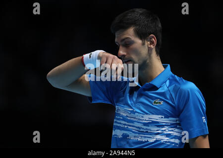 London, Großbritannien. 12 Nov, 2019. Arena. London, Großbritannien. 12 Nov, 2019. Nitto ATP-Finale; eine niedergeschlagene Novak Djokovic (Serbien) - Redaktionelle Verwendung Credit: Aktion plus Sport/Alamy Live News Credit: Aktion Plus Sport Bilder/Alamy leben Nachrichten Stockfoto