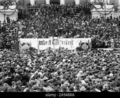 Us-Präsident Woodrow Wilson seine Antrittsrede, Washington, D.C., USA, Foto: National Photo Unternehmen, 4. März 1913 Stockfoto