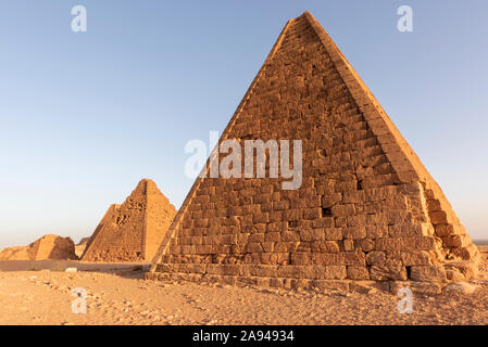 Feld der Kushite königlichen Pyramiden, Mount Jebel Barkal; Karima, Northern State, Sudan Stockfoto