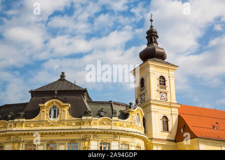 Rathaus Gebäude mit Glockenturm; Sibiu, Siebenbürgen Region, Rumänien Stockfoto