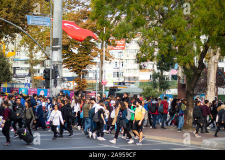 ISTANBUL, Türkei - November 11, 2019: ein Blick von Besiktas. Besiktas ist ein und der Gemeinde von Istanbul, Stockfoto