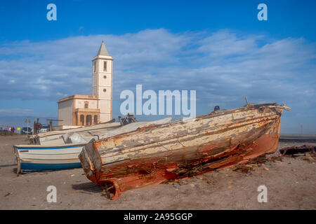 Kirche der Salzbergwerke im Naturpark Cabo de Gata, Almeria Stockfoto