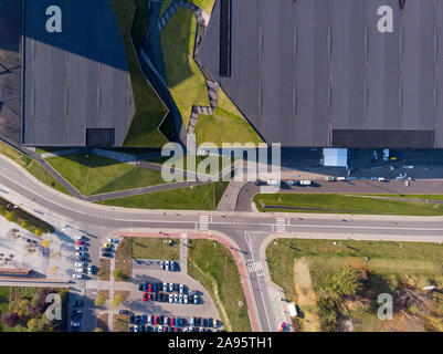 Aeriale Ansicht von Katowice. Moderne Gebäude und Straßen der Stadt. Katowice ist die größte Stadt und Hauptstadt von Schlesien. Stockfoto