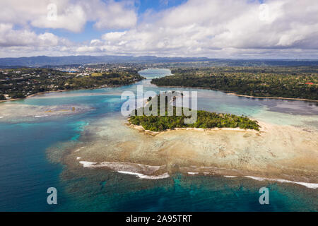 Luftaufnahme der Iririki Island in der Lagune von Port Vila in Vanuatu im Südpazifik Stockfoto