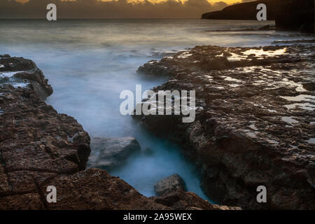 Seacombe Dorset England schöne felsige Landschaft Dorsets Jurassic Coast in Seacombe, einer alten Portland Steinbruch Website. Stockfoto