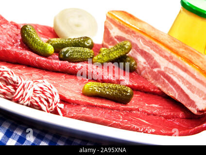 Kochen Rindfleisch Rouladen Stockfoto