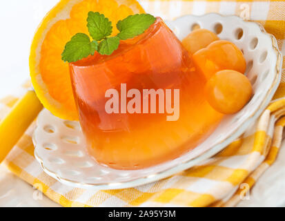 Dessert Gelee und Früchte Stockfoto
