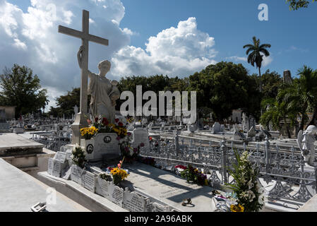 La Milagrosa (das Wunder) ist das Grab von Amelia Goyri de la Hoz, die während der Geburt 1901 starb, zusammen mit ihrem Baby, Mutter und b Stockfoto