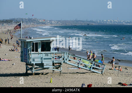 Rettungsschwimmer am Strand von Santa Monica, Kalifornien, USA Stockfoto