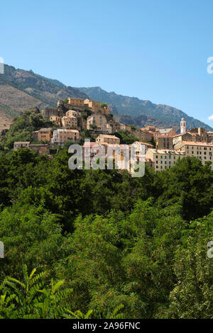 Die Zitadelle und die Hügel der Altstadt von Corte in Zentral Korsika, Corse-du-Sud, Frankreich, Europa - Korsika Berg Dorf Landschaft Stockfoto