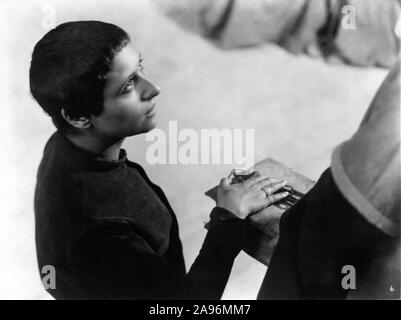 MARIA FALCONETTI, die in der Passion DER JEANNE D'ARC/LA PASSION DE JEANNE D'ARC Direktor 1928 Carl Theodor Dreyer Stummfilmklassikers Societe Generale des Filmes/Gaumont Stockfoto