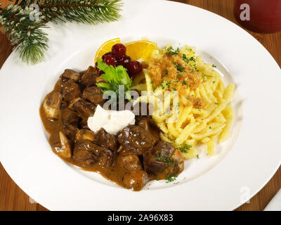 Reh Ragout mit Pilzen - Wildfleisch Stockfoto