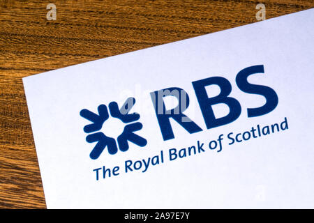 London, UK, 12. März 2019: Das Logo für die königliche Bank von Schottland, dargestellt an der Ecke eine Informationsbroschüre. Stockfoto
