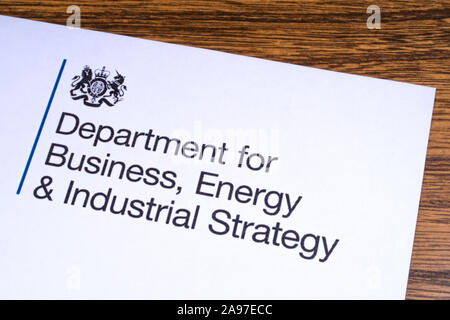 London, UK, 12. März 2019: Close-up des Logos für das Ministerium für Wirtschaft, Energie und industrielle Strategie, abgebildet auf einem Stück Papier oder Le Stockfoto