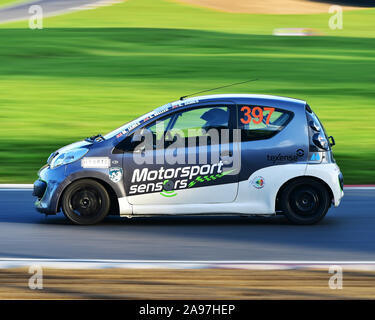 Stephen James, Sam Weller, Citroen C1, Citroen C1 Distrogo Herausforderung, Event, BARC, in die Nacht rennen Treffen, MSV, Brands Hatch, England, BARC, Circ. Stockfoto