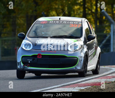 Stephen James, Sam Weller, Citroen C1, Citroen C1 Distrogo Herausforderung, Event, BARC, in die Nacht rennen Treffen, MSV, Brands Hatch, England, BARC, Circ. Stockfoto