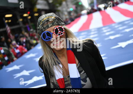 Veteranen nehmen an den Veterans Day Parade am 11. November 2019 in New York City. Stockfoto