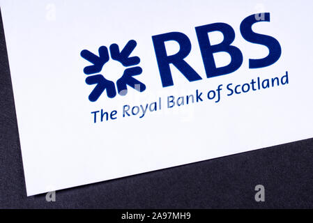 London, UK, 12. März 2019: Das Logo für die königliche Bank von Schottland, dargestellt an der Ecke eine Informationsbroschüre. Stockfoto