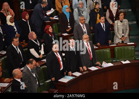 Tunis, Tunesien. 13 Nov, 2019. Die Abgeordneten nehmen an der ersten Sitzung und Eid - die Zeremonie der tunesischen Parlament nach Tunesien oberste Wahl Rat veröffentlichten Ergebnisse der Parlamentswahlen. Credit: SOPA Images Limited/Alamy leben Nachrichten Stockfoto