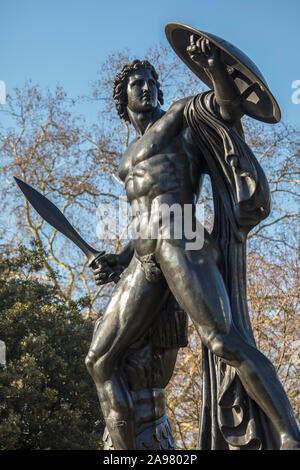 Die Statue von Achilles, den griechischen Helden, im Hyde Park, London, UK. Es widmet sich der britische Soldat und Politiker Arthur Wellesley, der erste Herzog von Stockfoto