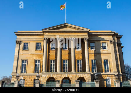 London, UK, 26. Februar 2019: Ein Blick auf die georgianische Fassade des Apsley House - das Haus des 1. Herzog von Wellington, am Hyde Park Corner entfernt Stockfoto